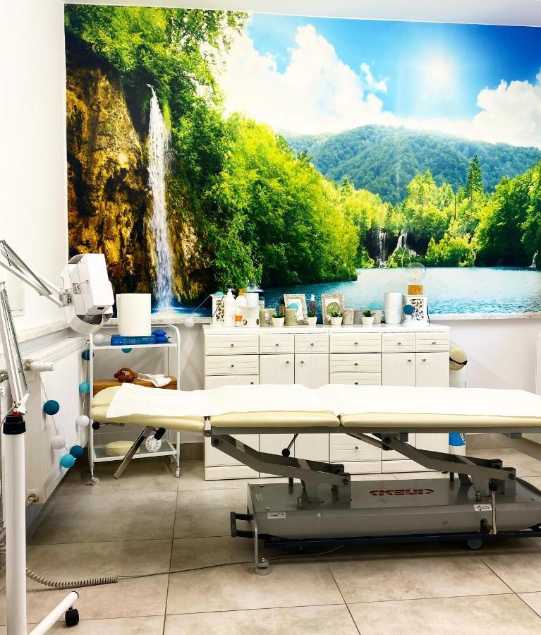Amelia Zdroj Medical & Spa Iwonicz-Zdroj Exterior photo